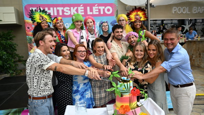 FOTO: Krájení dortu.