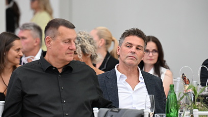 FOTO: Slavný hokejista nenechal žádnou ženu v dekoltu bez povšimnutí a rozdával komplimenty.