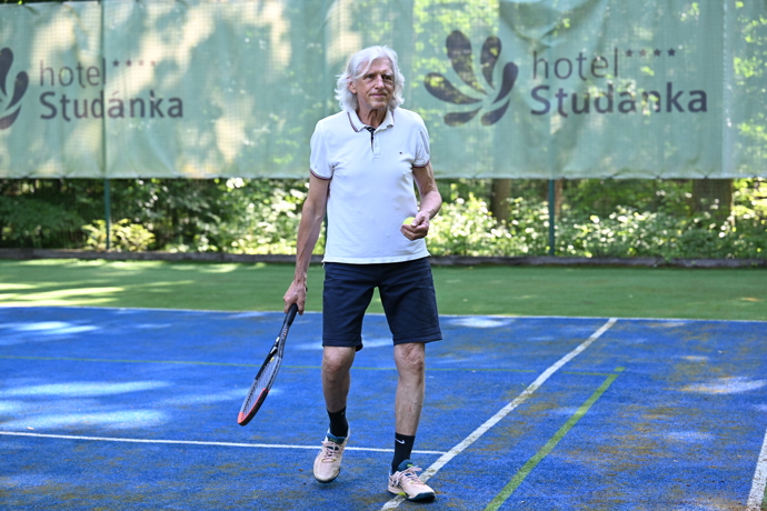FOTO: Veronika Žilková si s Ivanem Hubačem si zahráli tenis. – stránka 7
