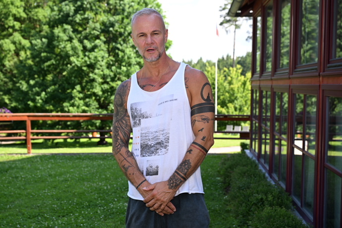 FOTO: Herec Braňo Polák. – stránka 34