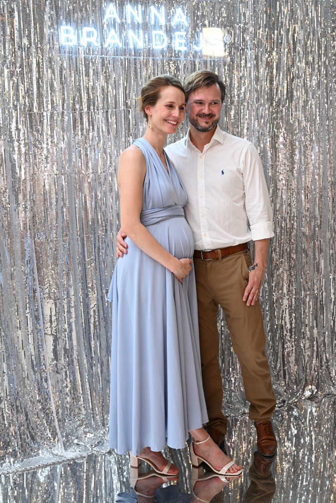 FOTO: Barbora Mudrová se na miminko těší. – stránka 1