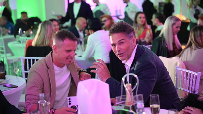 FOTO: David Limberský si přítomnost Jágra naplno užíval.