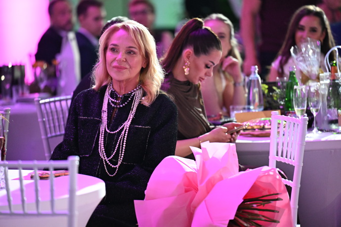 FOTO: Dagmar Havlová je skutečná dáma. – stránka 2