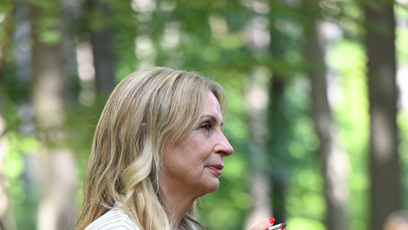 FOTO: Ivana Chýlková s cigaretou.