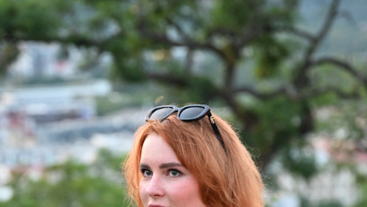 FOTO: Maria Pavlova z Bacheloru okouzlila svým zrzavým účesem.