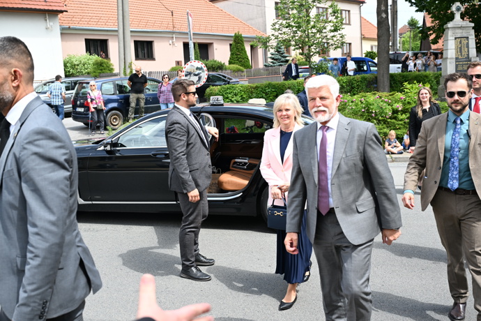 FOTO: Petr Pavel a Eva Pavlová navštívili diecézní centrum v Osové Bítyšce. – stránka 10