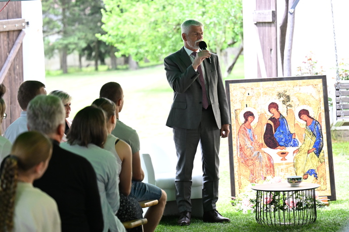 FOTO: Petr Pavel odpovídal na otázky. – stránka 16