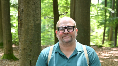 FOTO: Marek Taclík zapózoval v lese.