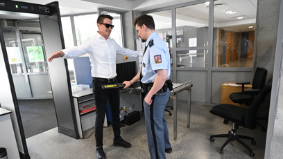 FOTO: Agáta Hanychová dorazila k soudu po boku svého muže Mirka Dopity.