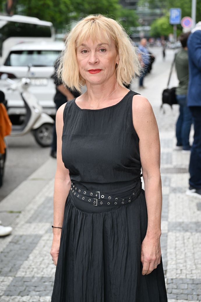 FOTO: Dana Batulková na premiéře filmu Po večerce. – stránka 33