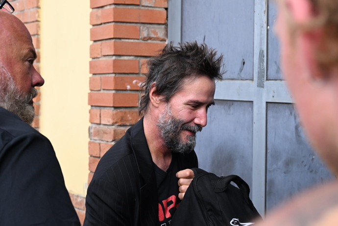 FOTO: Keanu Reeves je v praze. – stránka 20