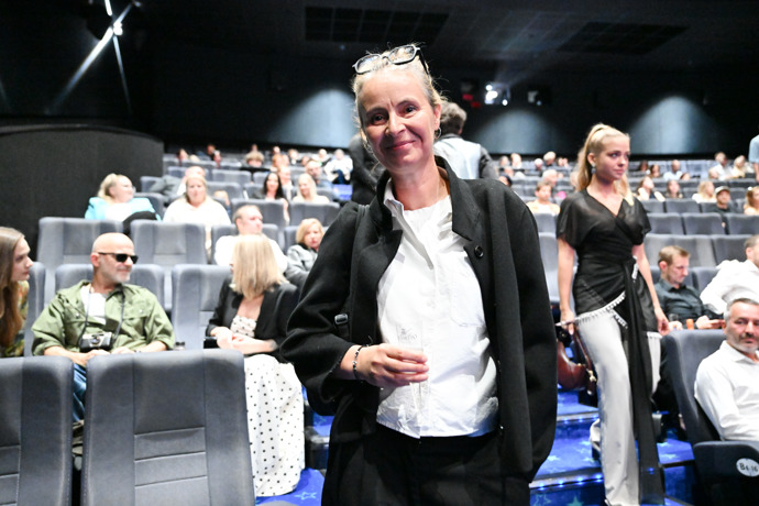 FOTO: Lenka Vlasáková se hodně změnila. – stránka 12