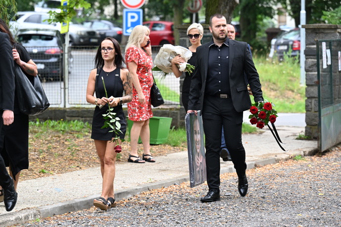 FOTO: Poslední rozloučení s Bárou Tlučhořovou. – stránka 55