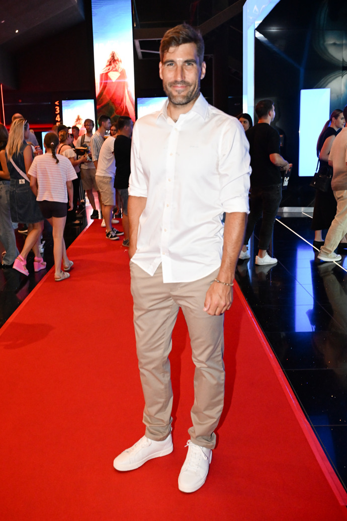 FOTO: David Svoboda si nenechal ujít premiéru filmu Supergirl.