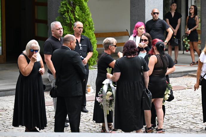 FOTO: Poslední rozloučení s Bárou Tlučhořovou. – stránka 49
