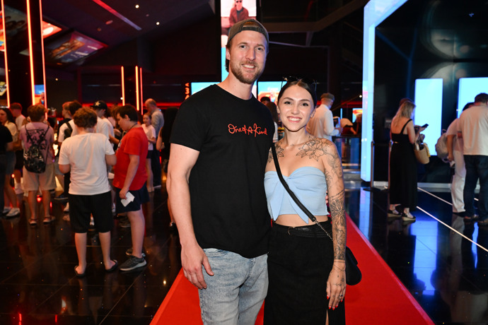 FOTO: Ondřej Bábor dorazil po boku své krásné partnerky Natálie. – stránka 2