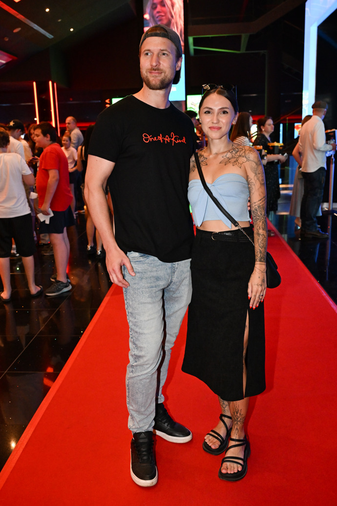 FOTO: Ondřej Bábor vyvedl svou partnerku Natálii. – stránka 1