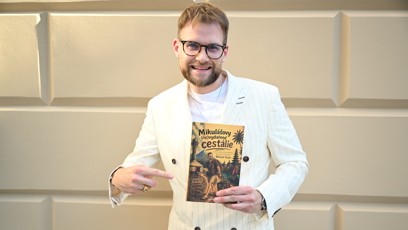 FOTO: Mikuláš Focko svou novou knihu pokřtil polévkou.
