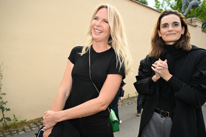 FOTO: Slavné kamarádky si středeční dámskou jízdu pod širým nebem náležitě užívaly. – stránka 1