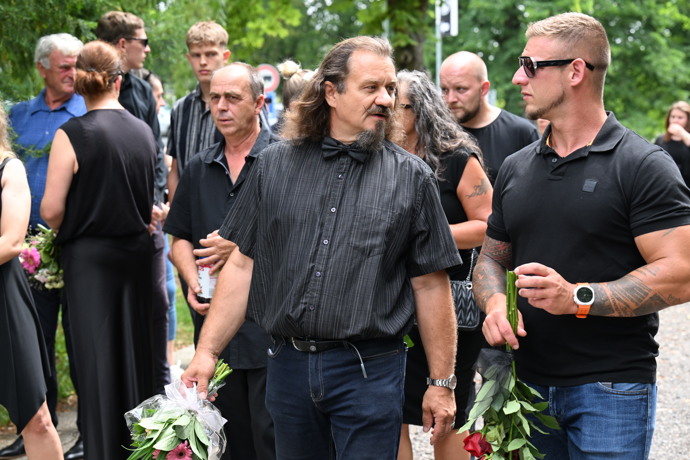 FOTO: Poslední rozloučení s Bárou Tlučhořovou. – stránka 19
