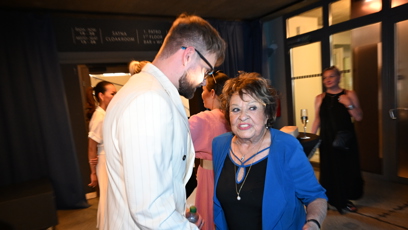 FOTO: Jiřina Bohdalová pokřtila Mikulášovu knihu.