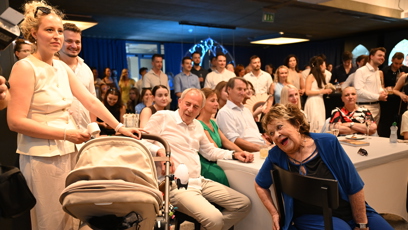 FOTO: Jiřina Bohdalová byla ze svého pravnuka Antonína unešená.