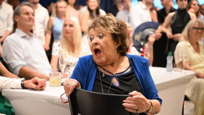 FOTO: Jiřina Bohdalová dělala vtipné grimasy na svého pravnuka Antonína.