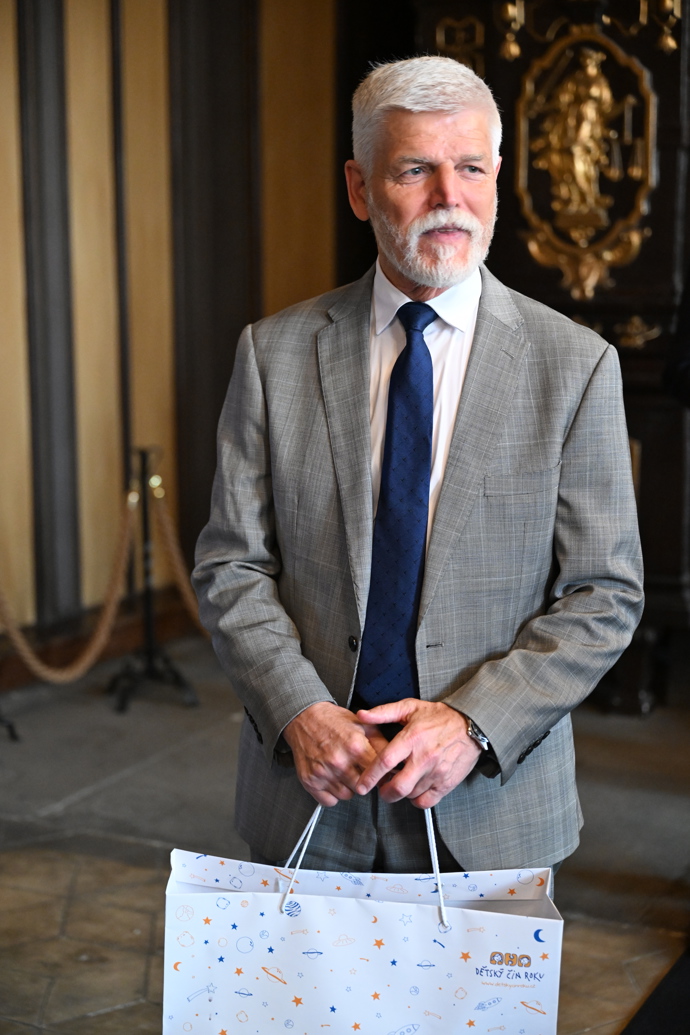 FOTO: Prezident Petr Pavel. – stránka 13