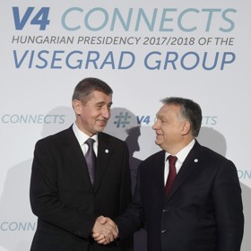 Andrej Babiš a Viktor Orbán jsou přátelé.