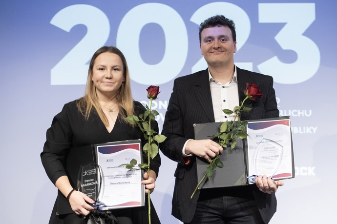 FOTO: Lukostřelkyně Denisa Hurban Baránková s trenérem a manželem Vladimírem Hurbanem mladším. – stránka 2