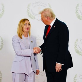 Donald Trump a Giorgia Meloni.