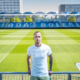 Matěj Hybš na stadionu.