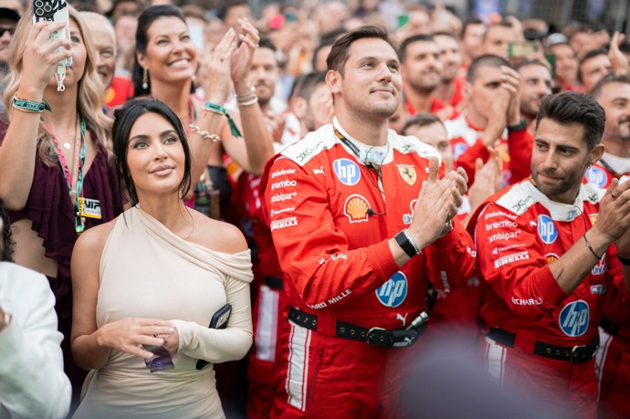 FOTO: Kim Kardashian na F1.
