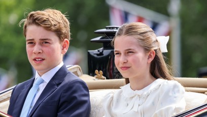FOTO: Princ George se svou mladší sestrou, princeznou Charlotte.