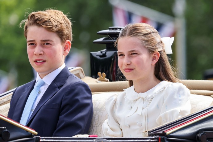 FOTO: Princ George se svou mladší sestrou, princeznou Charlotte. – stránka 2