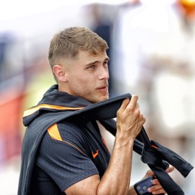 Fotbalista Micky Van de Ven.