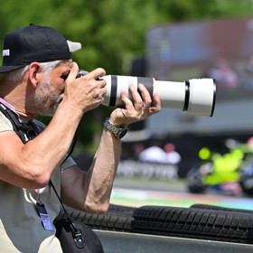 Petr Pavel detailně dokumentuje dění na trati během závodního víkendu MotoGP.