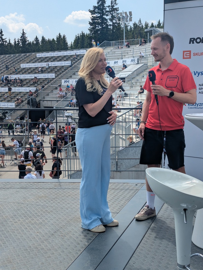 FOTO: Na Soukalové je těhotnské bříško už hodně vidět. – stránka 6