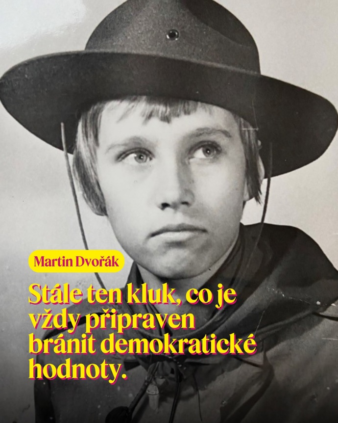 FOTO: „Stále ten kluk, co je vždy připraven bránit demokratické hodnoty,“ uvádí hnutí STAN na svém Instagramu k fotografii Martina Dvořáka.