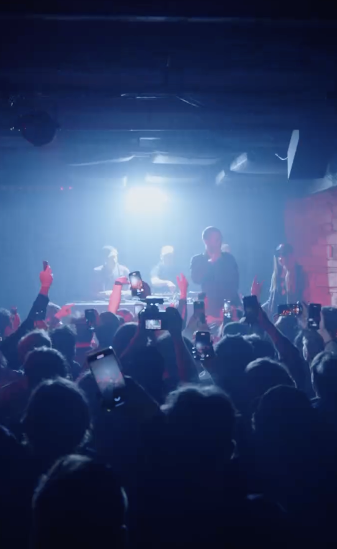 FOTO: Tyler Durden během koncertu v roce 2023. – stránka 3