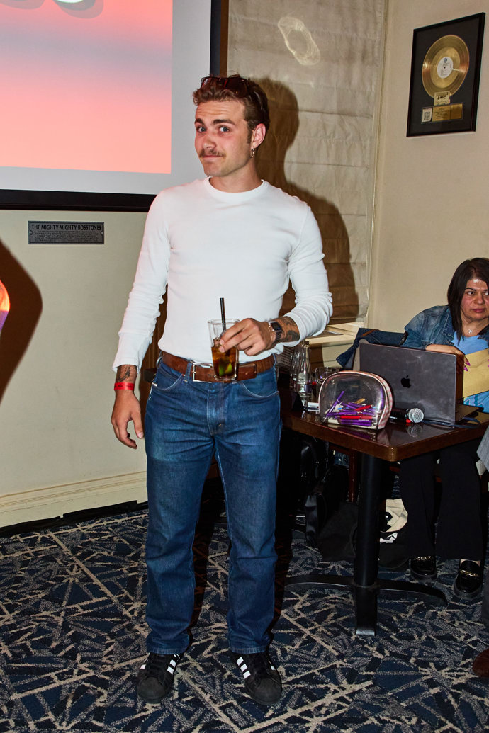FOTO: Šimon Opp stihl pár drinků.