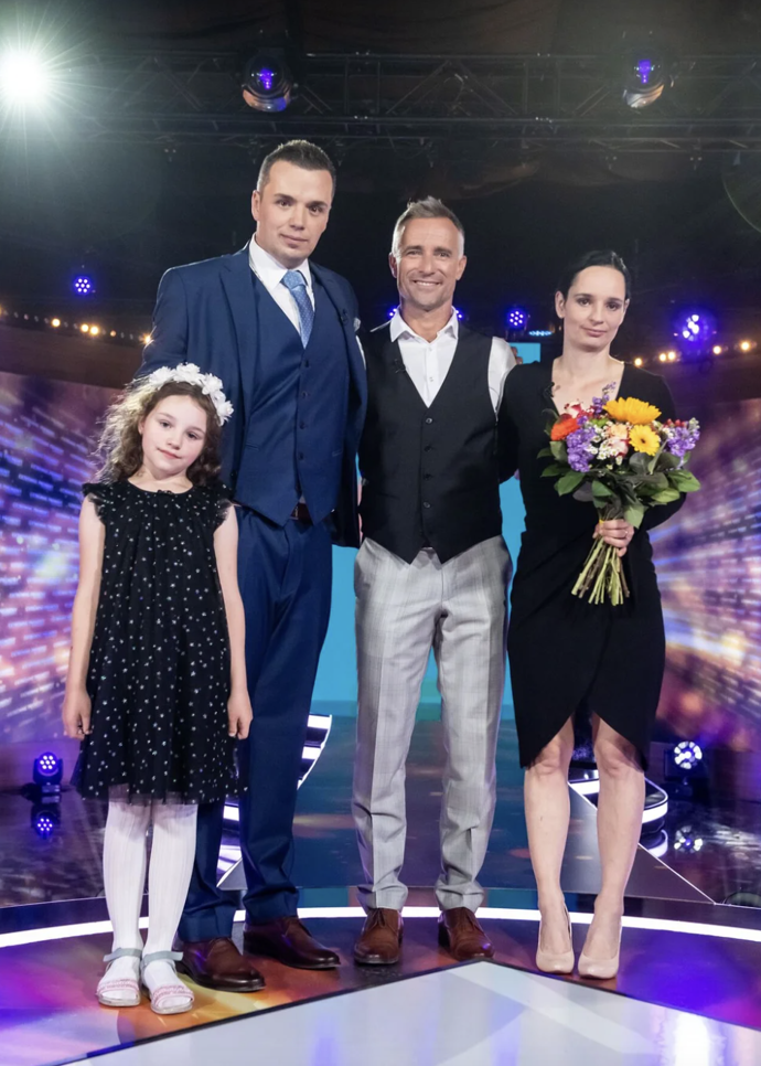 FOTO: Martin s manželkou a dcerou. – stránka 3