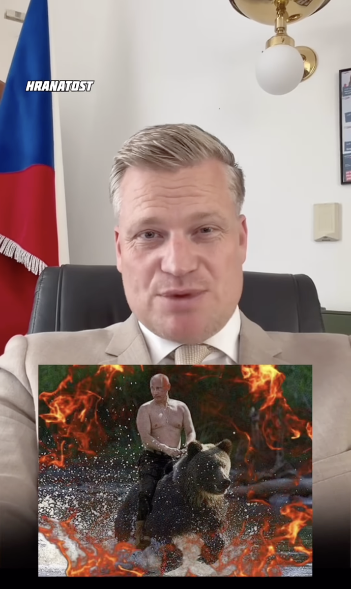 FOTO: Filip Turek si na sociálních sítích opět rýpl do prezidenta Petra Pavla.