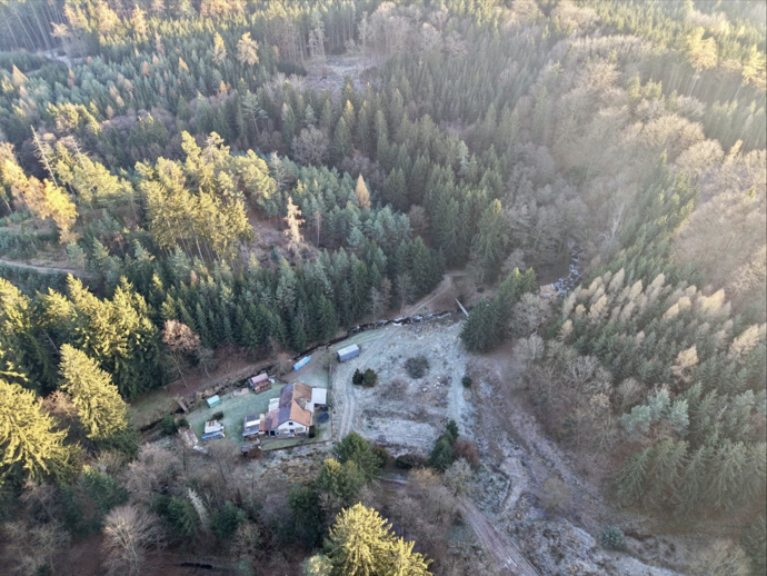FOTO: Zde měl mít svůj svět, se svými pravidly. – stránka 3