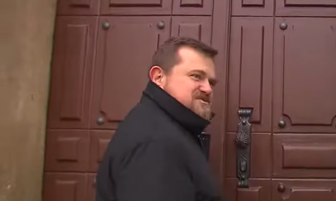 FOTO: Juriga se před českou policií aktuálně skrývá ve svém luxusním sídle ve Španělsku. – stránka 5