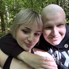 Adam Choma má novou lásku.