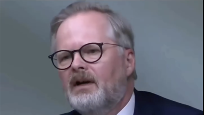 FOTO: Součástí videa jsou i záběry z České televize, kde tehdejší premiér Petr Fiala hovořil o pochvale ze strany aliance.