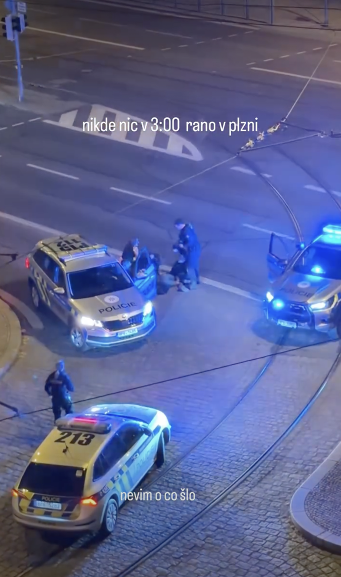 FOTO: Proto se policie uchýlila k násilí. – stránka 3