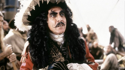 FOTO: Dustin Hoffman coby legendární kapitán Hook.