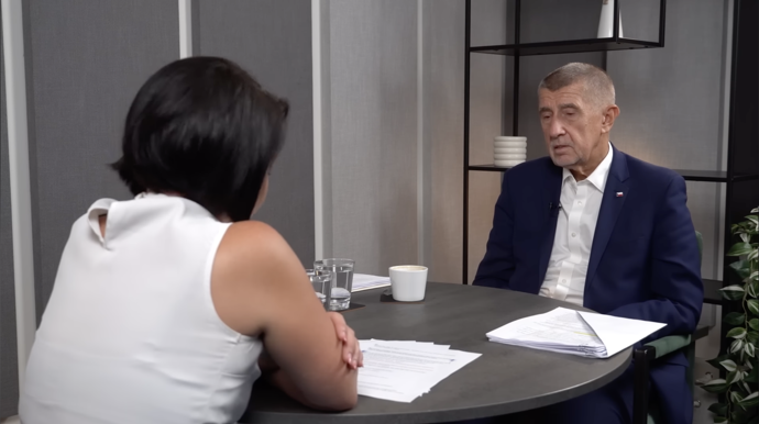 FOTO: Zavzpomínal na problémy se školou. – stránka 1
